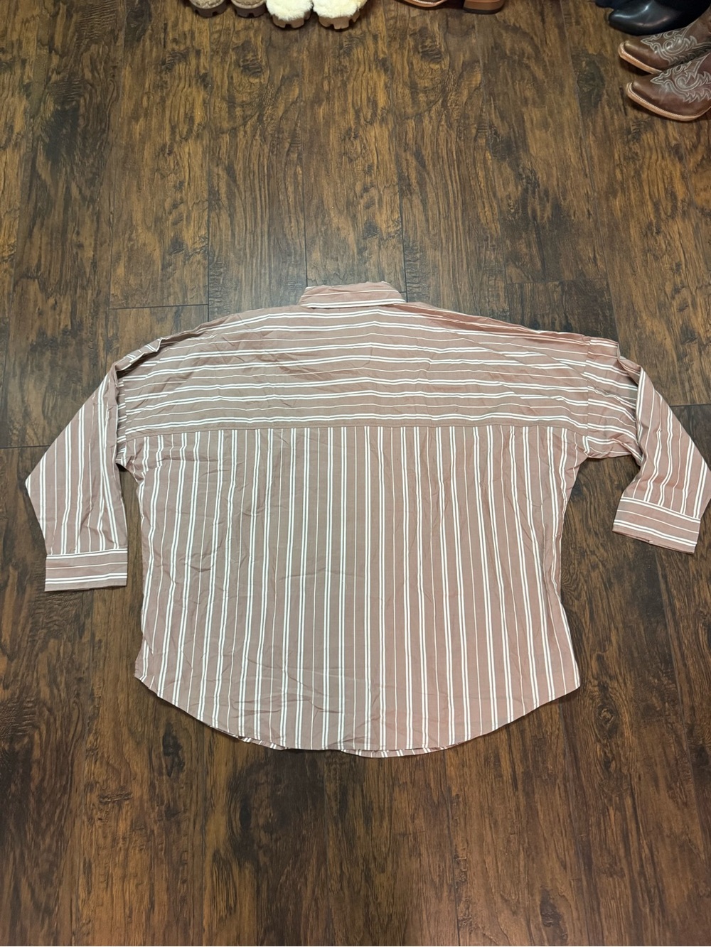 Men’s button up - Picture 2 of 3